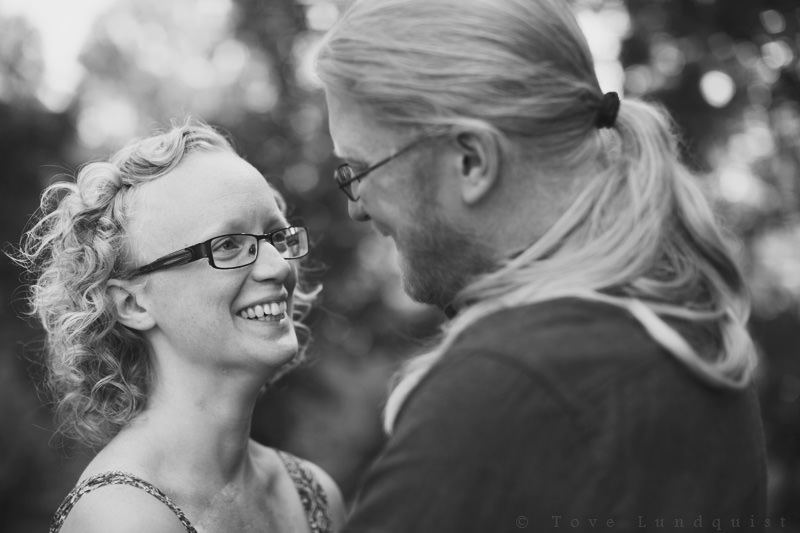 Förfotografering inför i Lund. Bröllopsfotograf Tove Lundquist erbjuder alltid en förlovningsfotografering före bröllopet, en så kallad engagement session