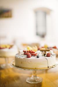 Vill ni ha något annat än en traditionell bröllopsstårta under ert bröllop? Testa glasstårta från Dolce Sicilia!