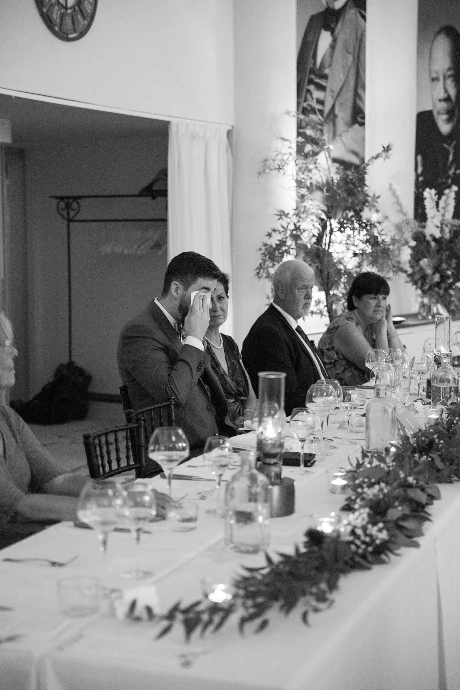 Bröllopsmiddag under ett bröllop på Ystad Saltsjöbad i Skåne. Foto: Tove Lundquist.