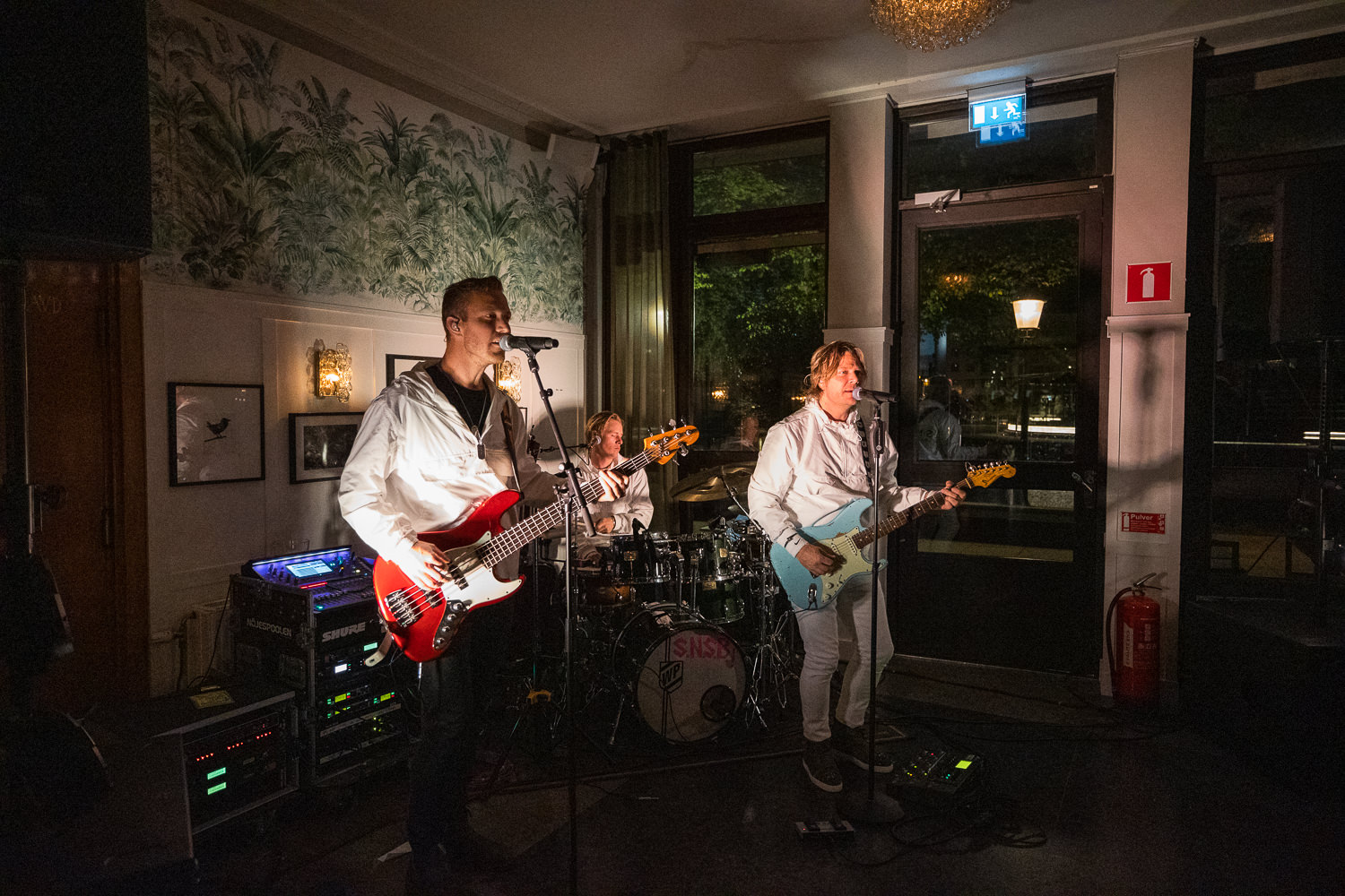 Sveriges näst snyggaste band från Skåne spelade på bröllopsfesten på High Court i Malmö. Foto: Tove Lundquist. 