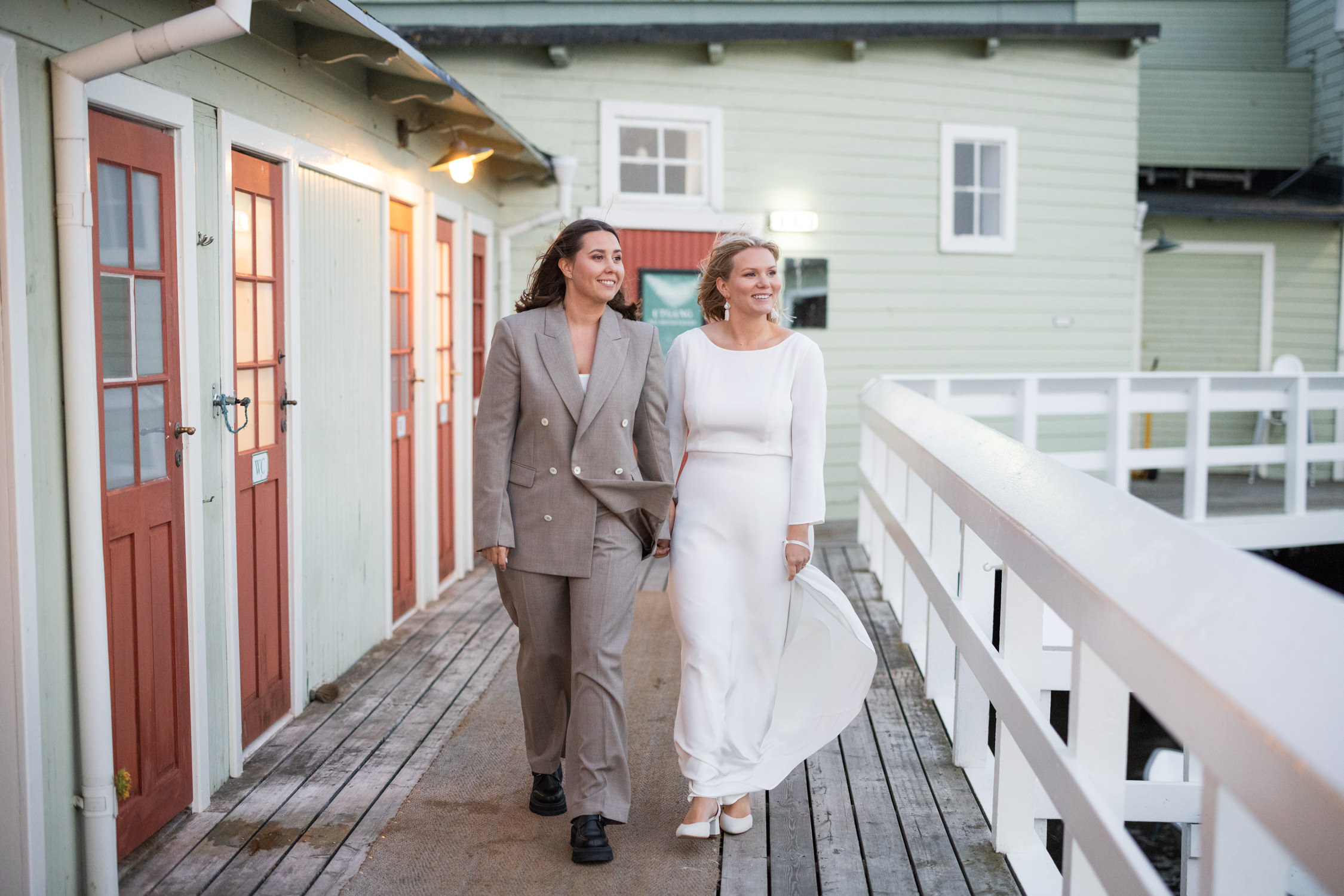 Bröllop på Ribersborgs Kallbadhus, Skåne. Foto: Tove Lundquist, bröllopsfotograf i Malmö.